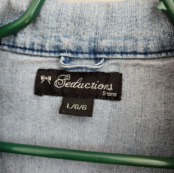 Cropped Jean Jacket - Picture 3 of 3